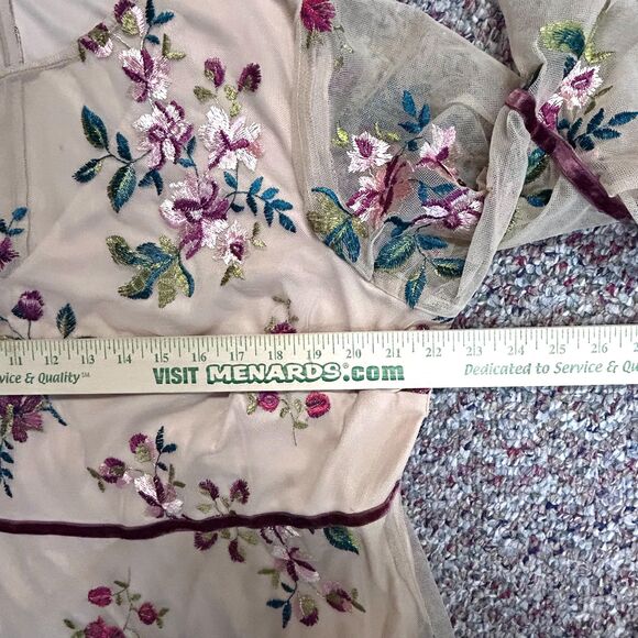 Kiyonna NWOT Women's Beige Floral Embroidered Mesh Elbow Sleeve Midi Dress Sz 2X - Picture 12 of 14